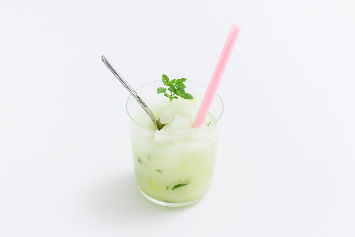 Granita di limone, basilico e timo