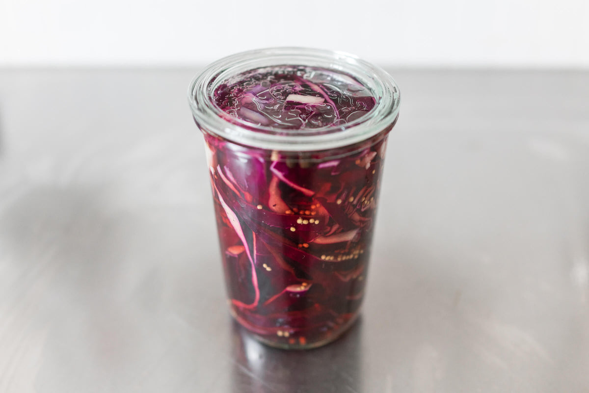 Roh eingelegter Rotkohl
