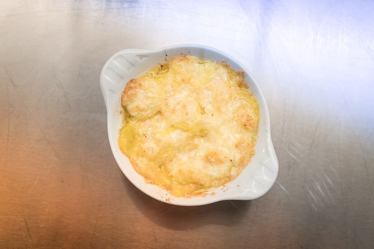 Einfacher Kartoffelgratin mit Rosmarin