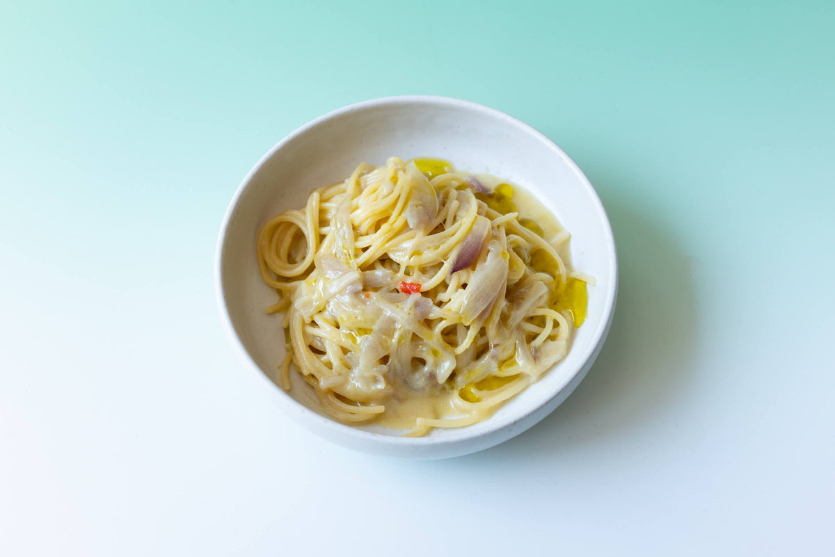 Spaghetti mit Tropea-Zwiebeln