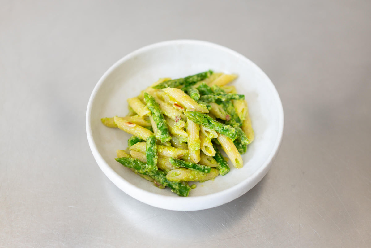 Penne mit grünem Spargel und Guanciale